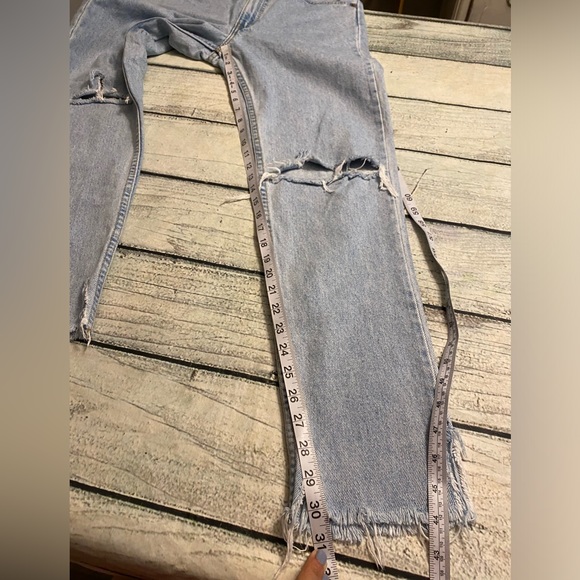 512 Levi’s orange tab light wash high rise distress jeans. 30 - Picture 6 of 16